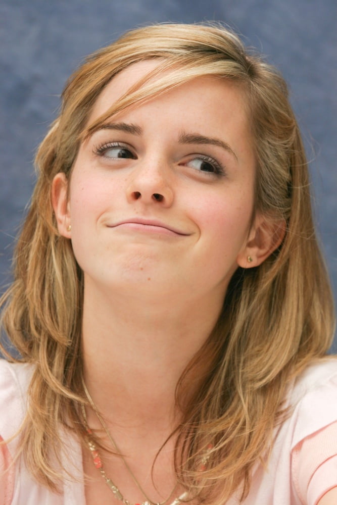 cg2yWIbO Emma Watson 1 30.jpg